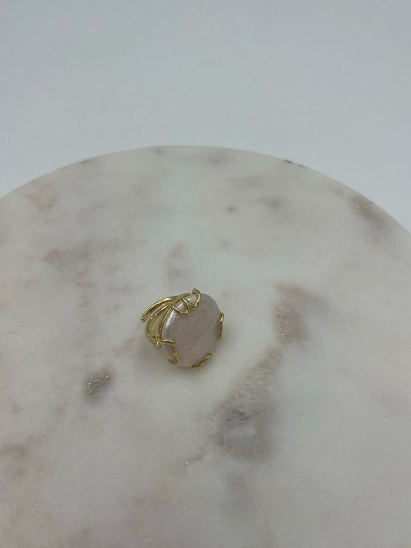 Flat Pearl Ring