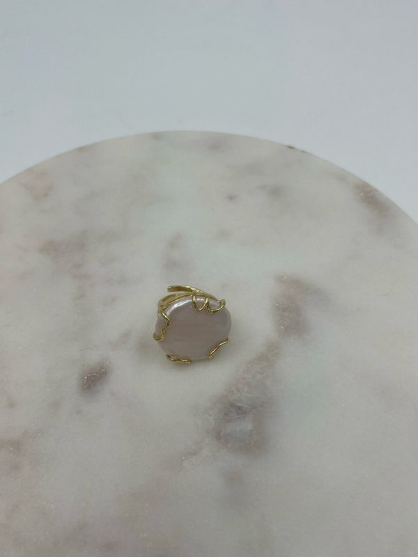 Flat Pearl Ring