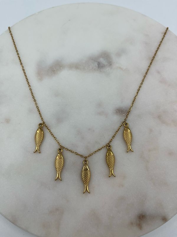 Fishy necklace