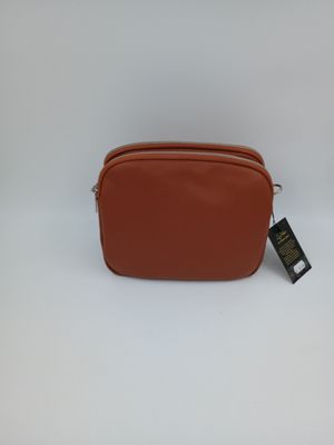 Praktische schoudertas in bruin natuurlook kalfsleder