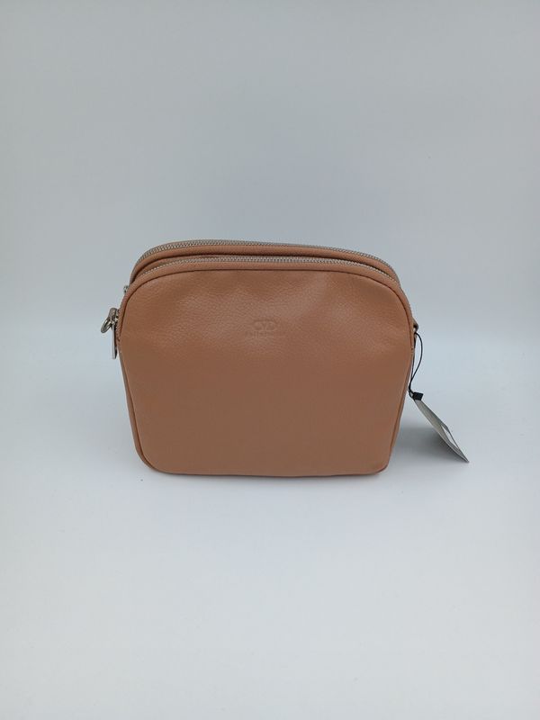 Praktische schoudertas in mokka kalfsleder