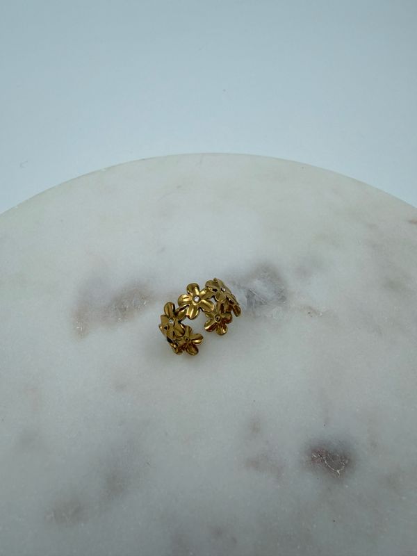 Multi Flower ring medium