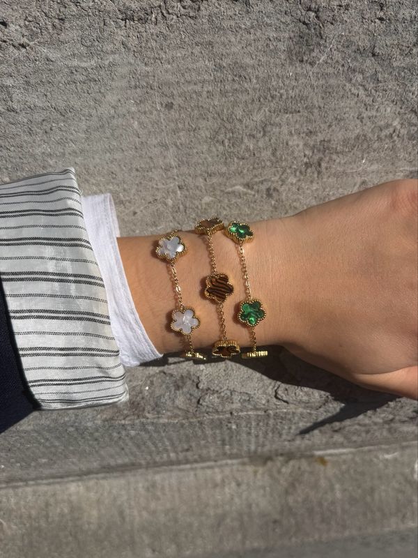 Shiny Flower Bracelet Green