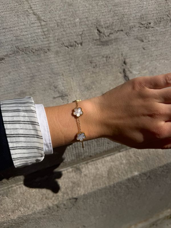 Shiny Flower Bracelet White