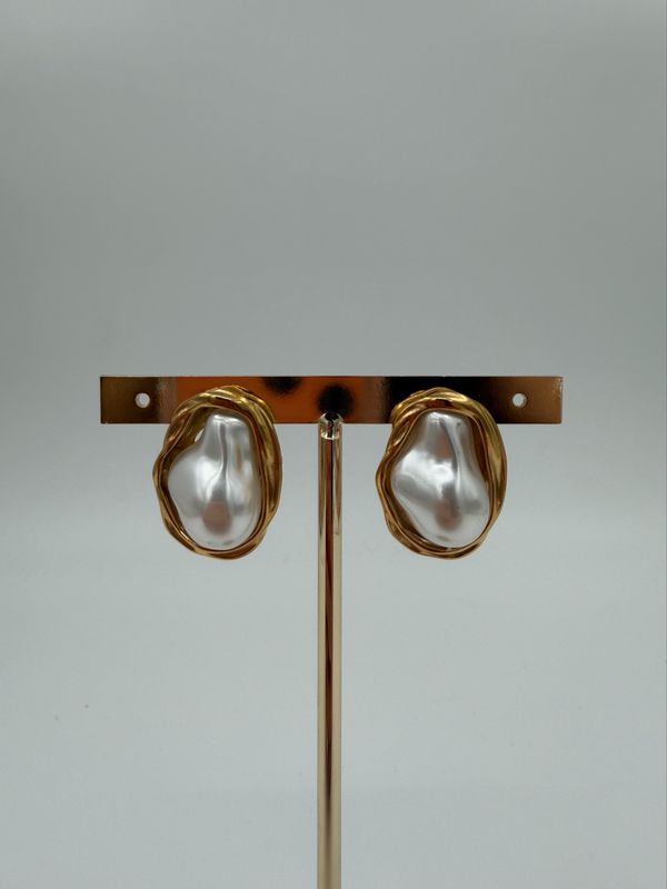 Pearly Oval Oorbellen