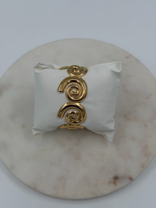 Swirl Shell Bangle