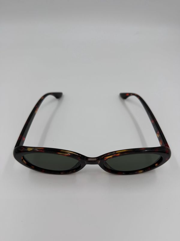 Oval Sunnies