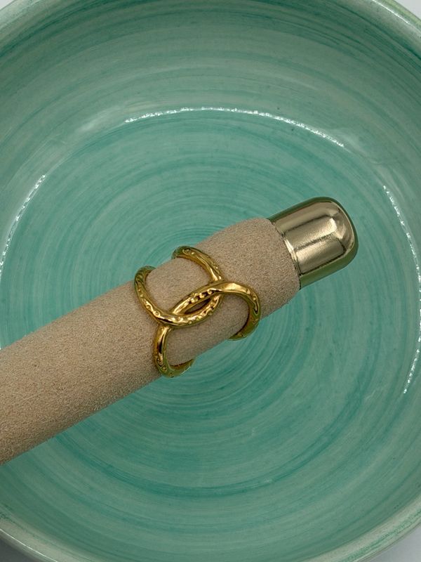 Fine Knot Ring