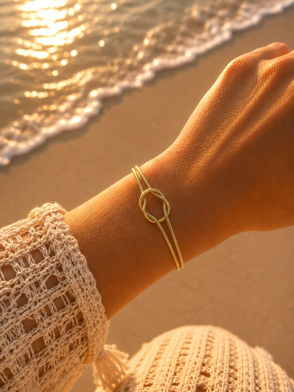 Fine Knot Bracelet