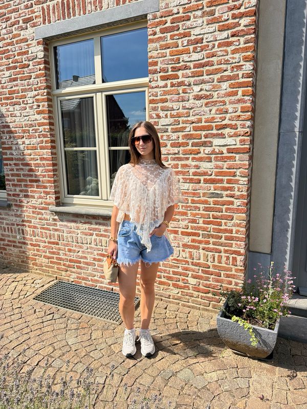 Flower Lace Cape Top Ecru