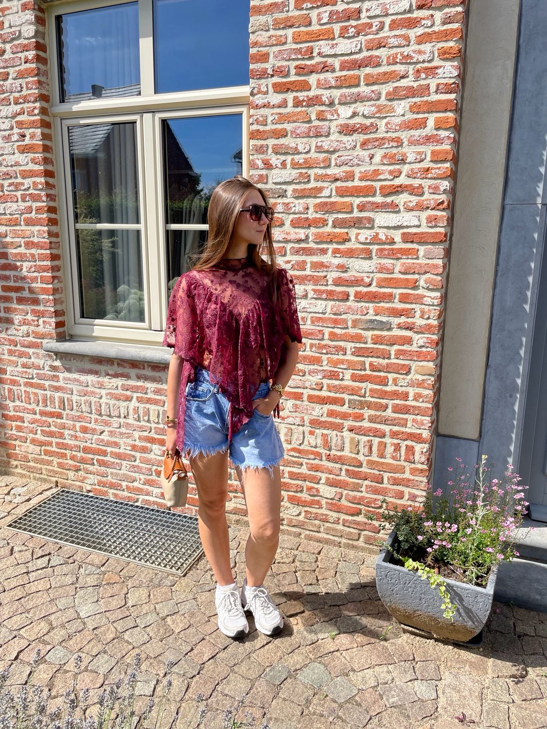 Flower Lace Cape Top Bordeaux