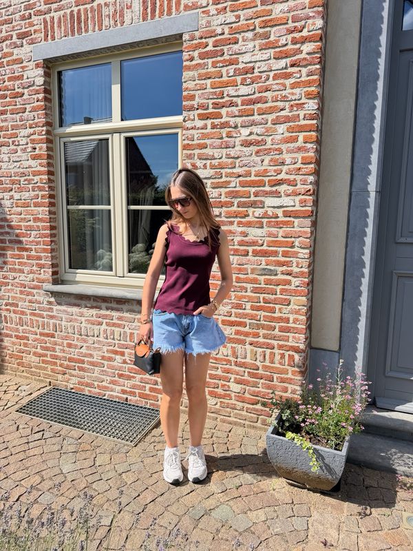 Bella Ruffle Tank Top Bordeaux