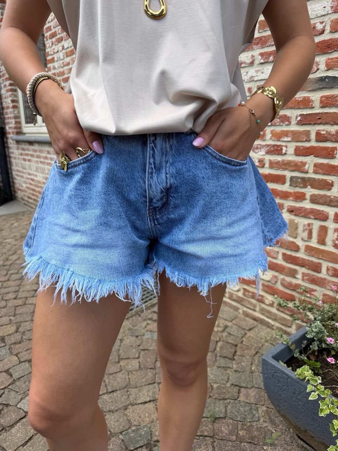 Ruffle Short Jeans