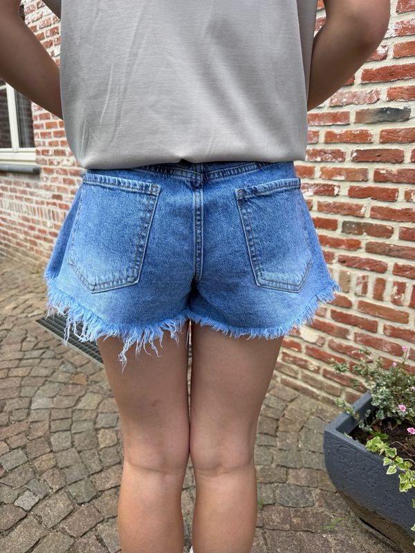 Ruffle Short Jeans