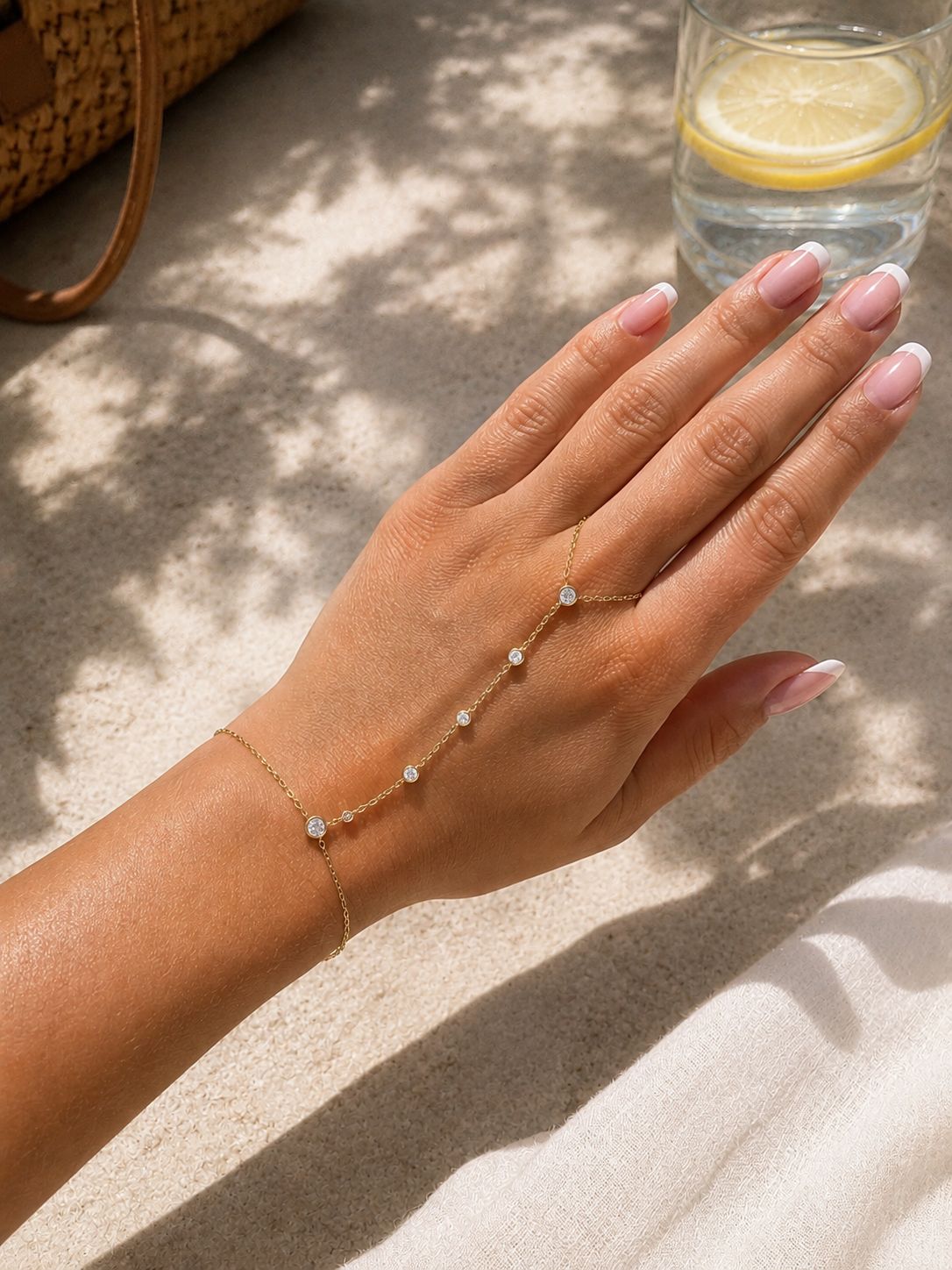 Hand Chain Shiny
