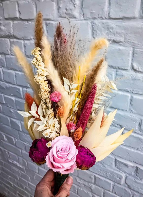 bruidsboeket met droogbloemen