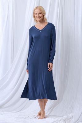 Lang nachtkleed, LordsxLilies, Donkerblauw Lang nachtkleed, LordsxLilies, Donkerblauw