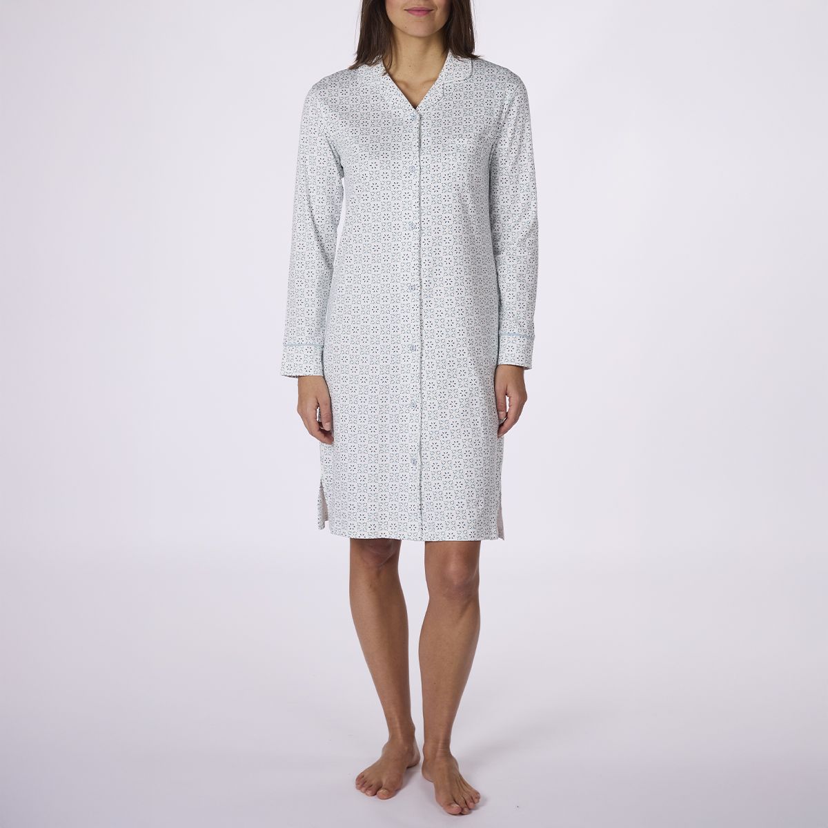 Nachtkleed; doorknoop, Canat, Wit met groen/blauwe print Nachtkleed; doorknoop, Canat, Wit met groen/blauwe print