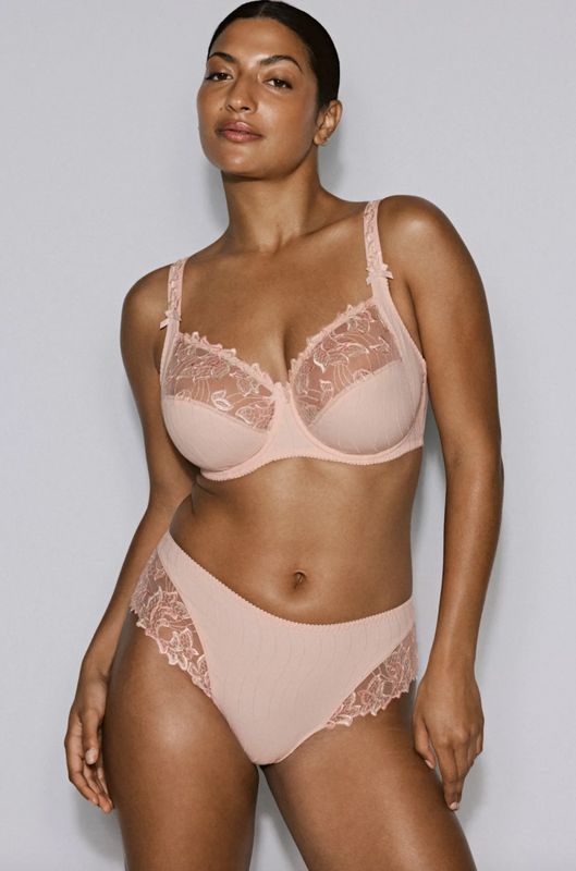 Beugelbeha; driedelige cups, Prima Donna, Deauville, Venus