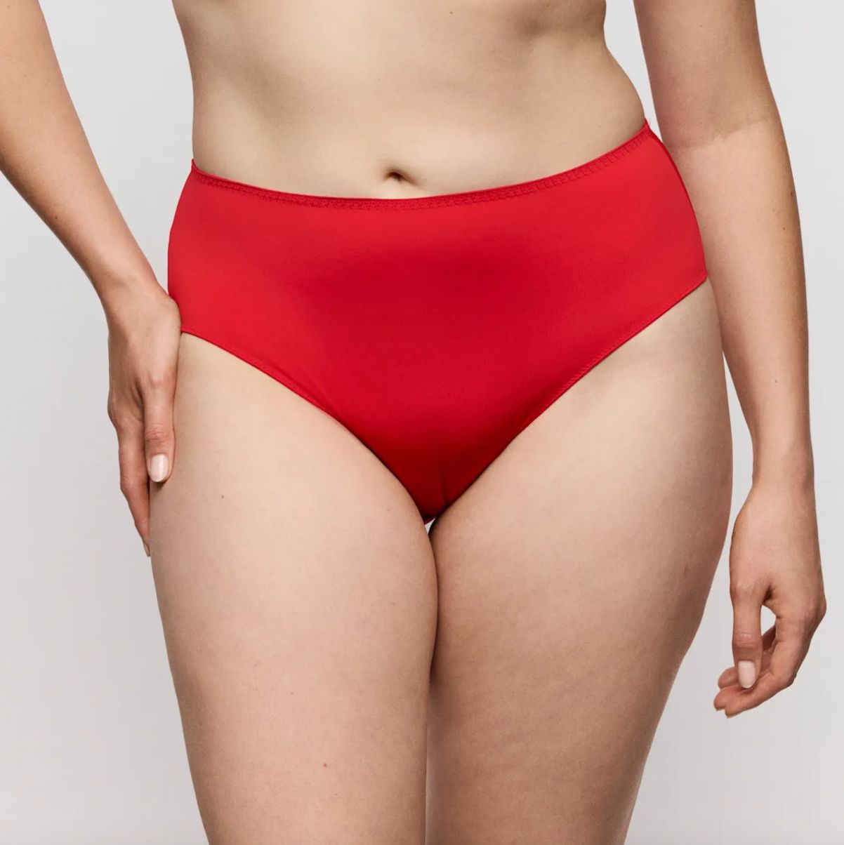 Tailleslip, Prima Donna, Sophora, True Red Tailleslip, Prima Donna, Sophora, True Red