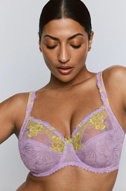 Beugelbeha; driedelige cups, Prima Donna, Ixia, Wisteria