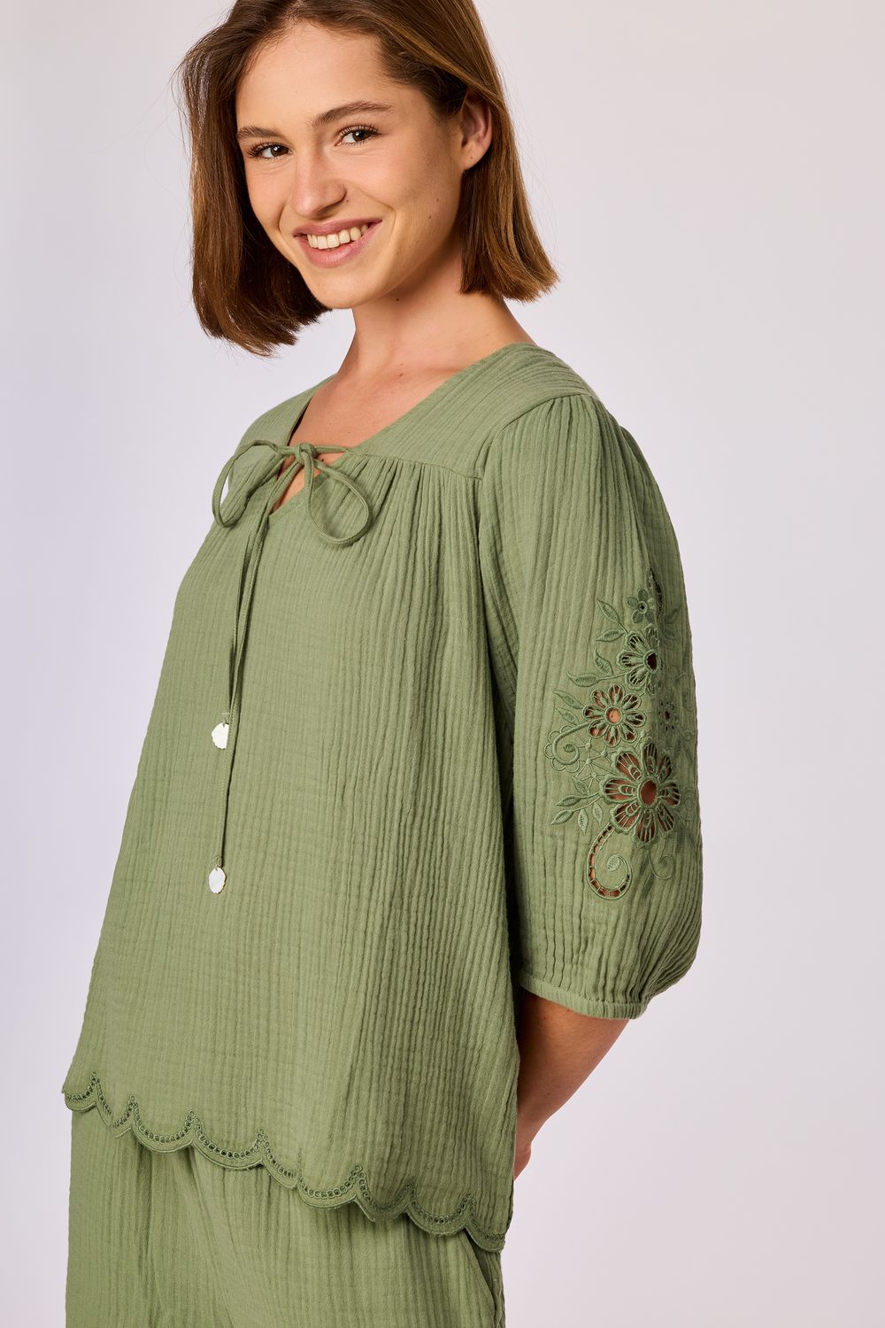 Tweedelige set; 3/4 mouwen en short, Woody, Kaki groen