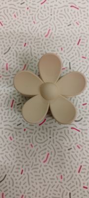 Haarspeld bloem beige