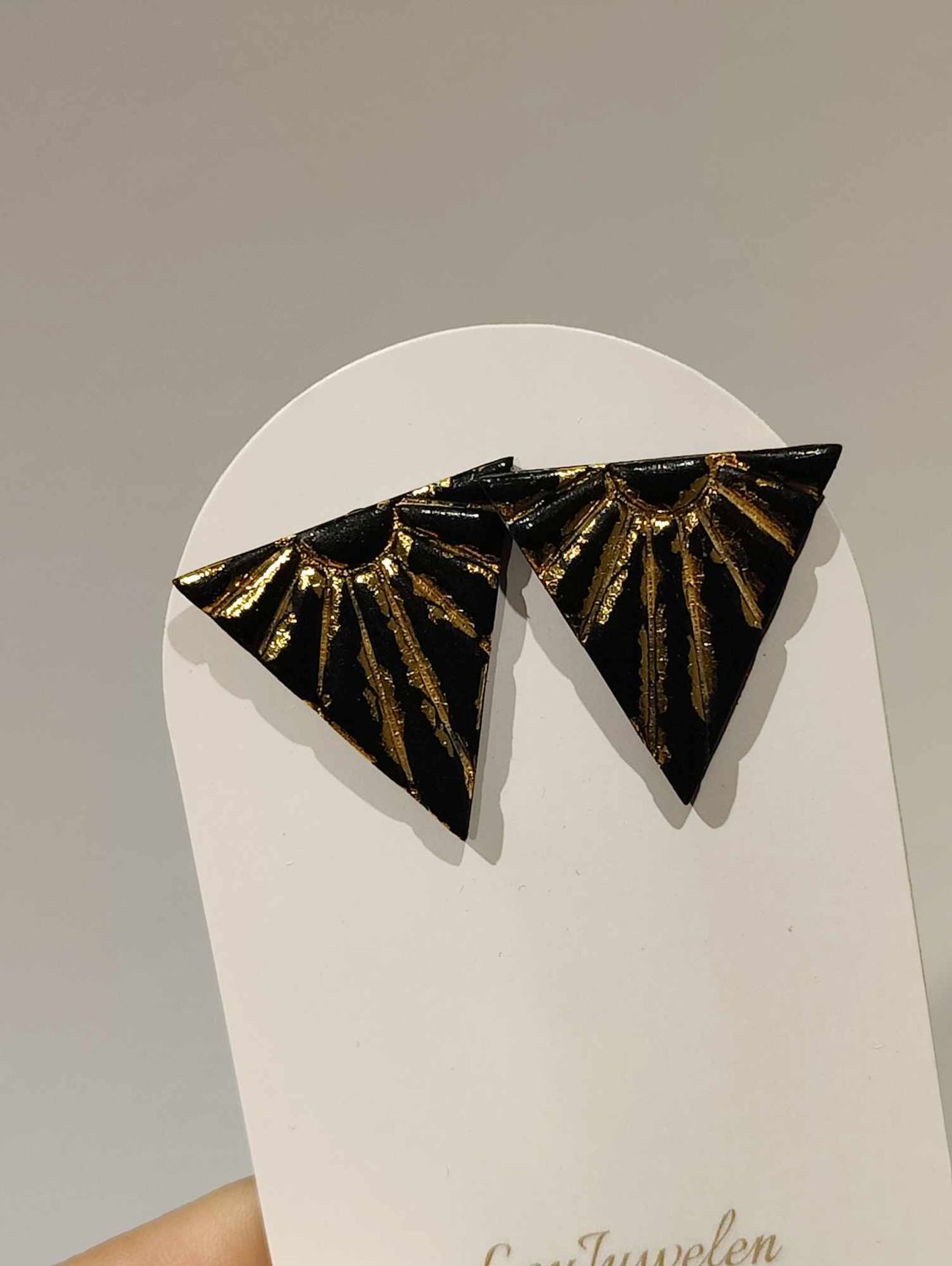 Gold leaf