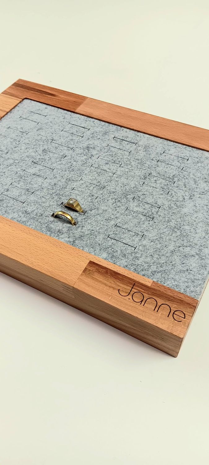 ​Gepersonaliseerde Ringdisplay voor juwelen Designer.