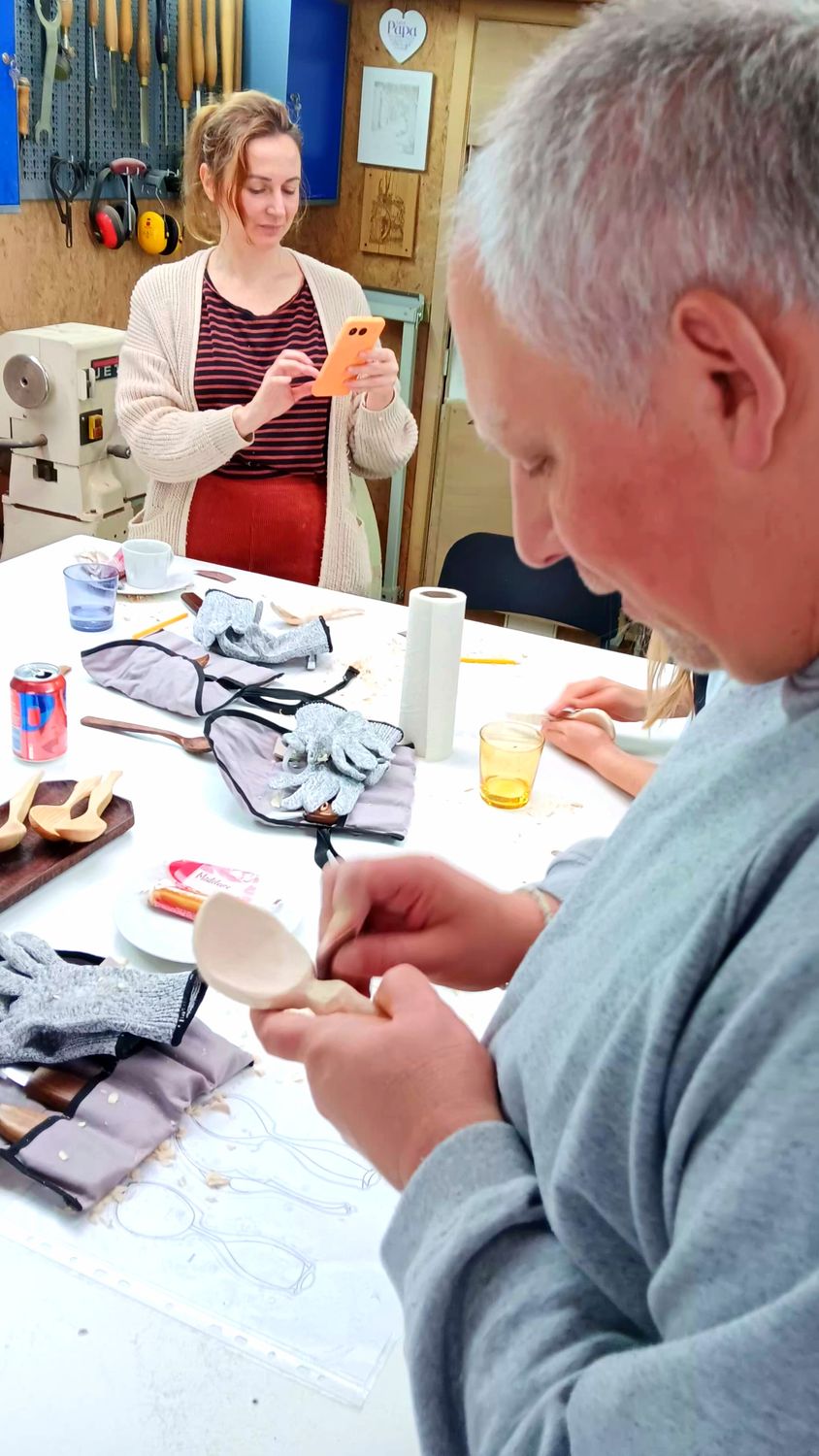 13/1/2026 van 18:00u tot 21:00u / Houtsnijden voor beginners - Lepelsnijden uit zacht hout.