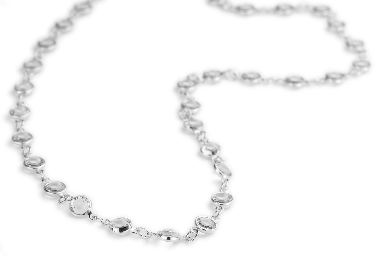 NECKLACE.     RH.  CRYSTAL