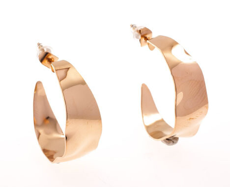PEARCED HOOPS  CREOLES   PINK.   25MM