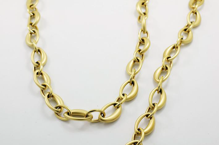 BRACELET.    STEEL.   GO/MATT.    21 CM
