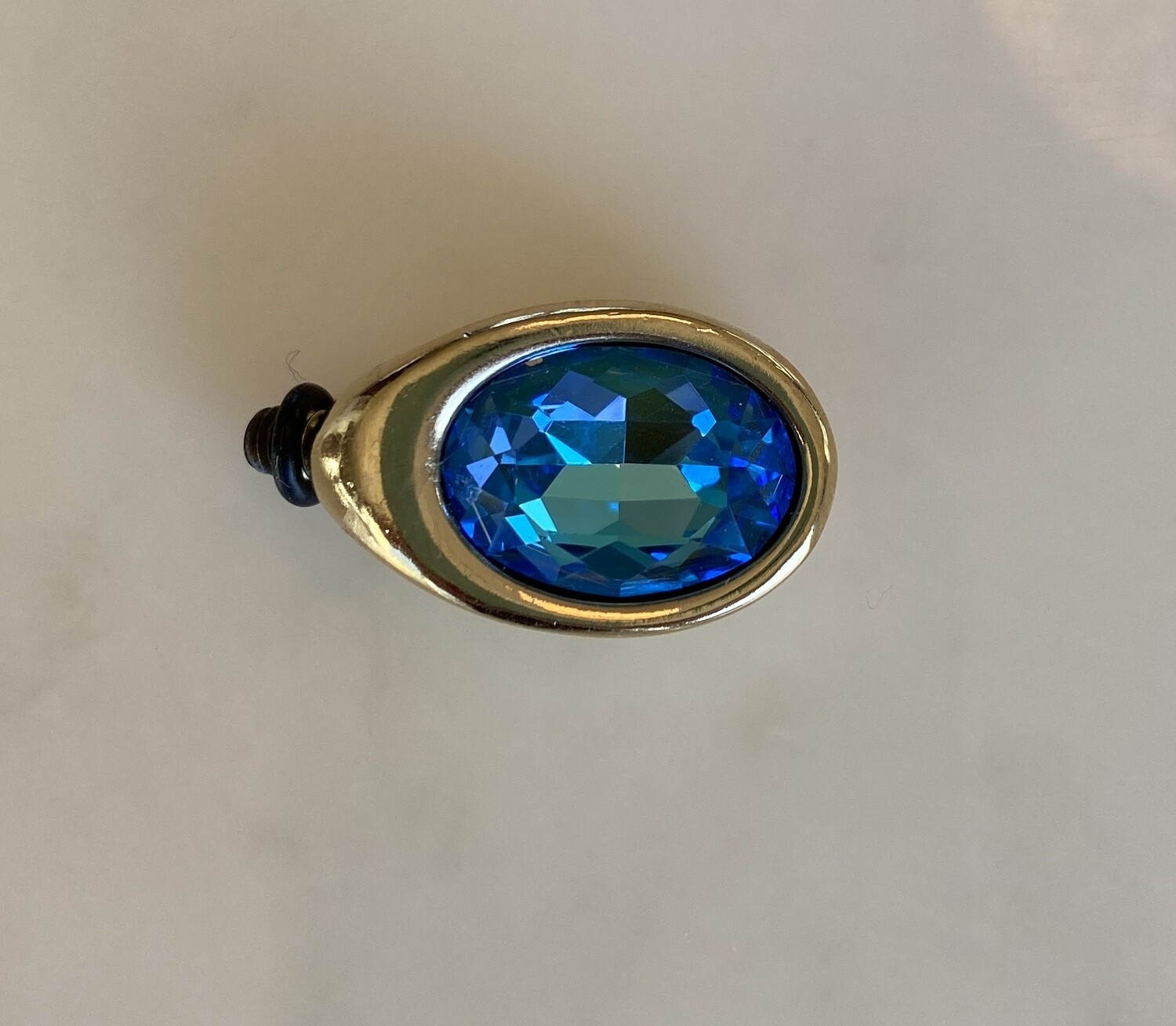 Crystal blue for versatile gold-plated