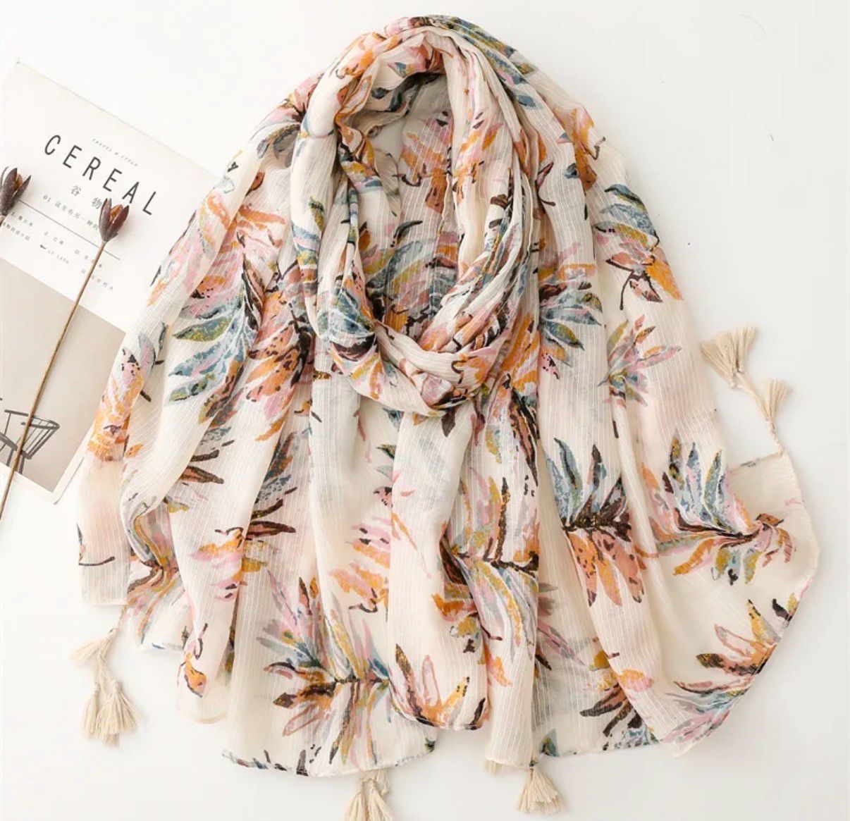 Sjaal met zachte motieven