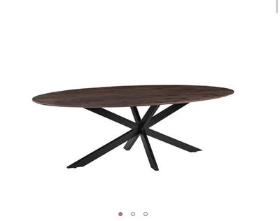 Eettafel 240 x 210 x 78 cm