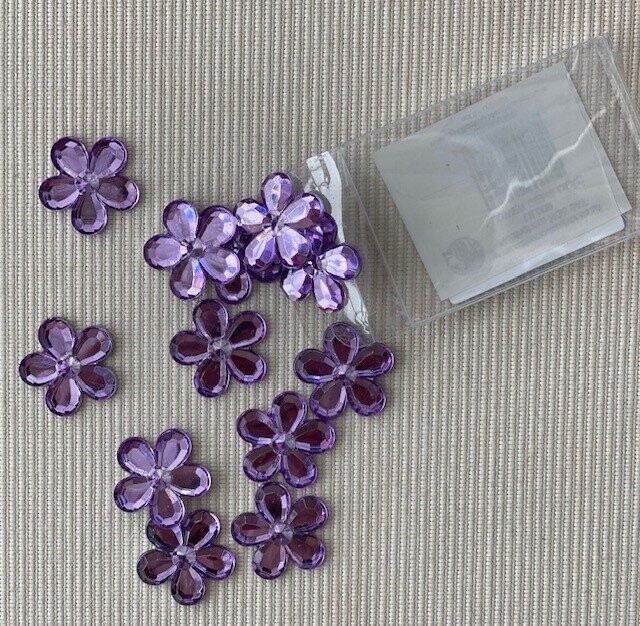 Acrylic Flower Embellishment Purple 20x2mm ~6g