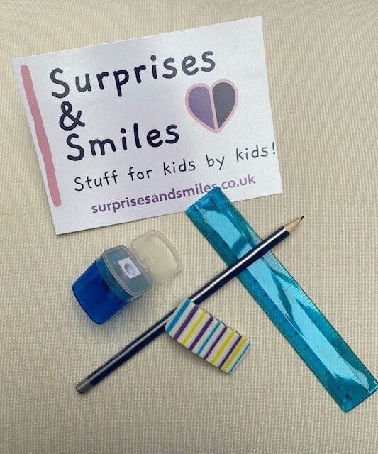 Staples Stationery Set : HB pencil, rubber, 15cm ruler and plastic canister pencil sharpener Blue