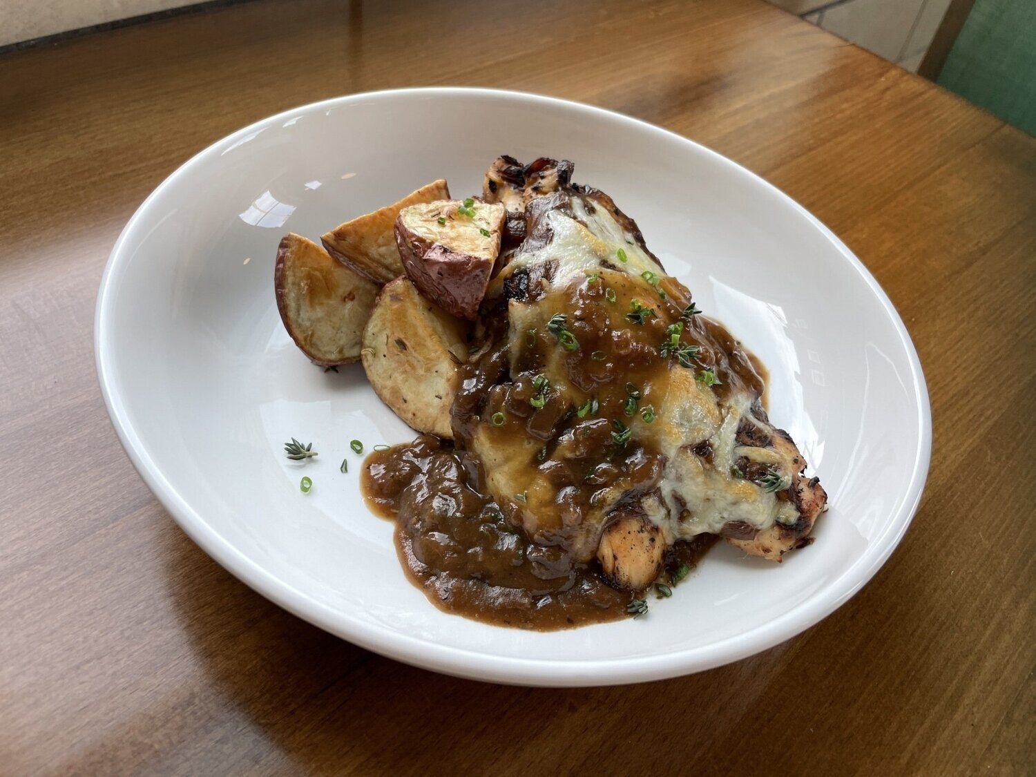 French Onion Chicken with Gourmet Mac & Cheese and Buttered Green Beans