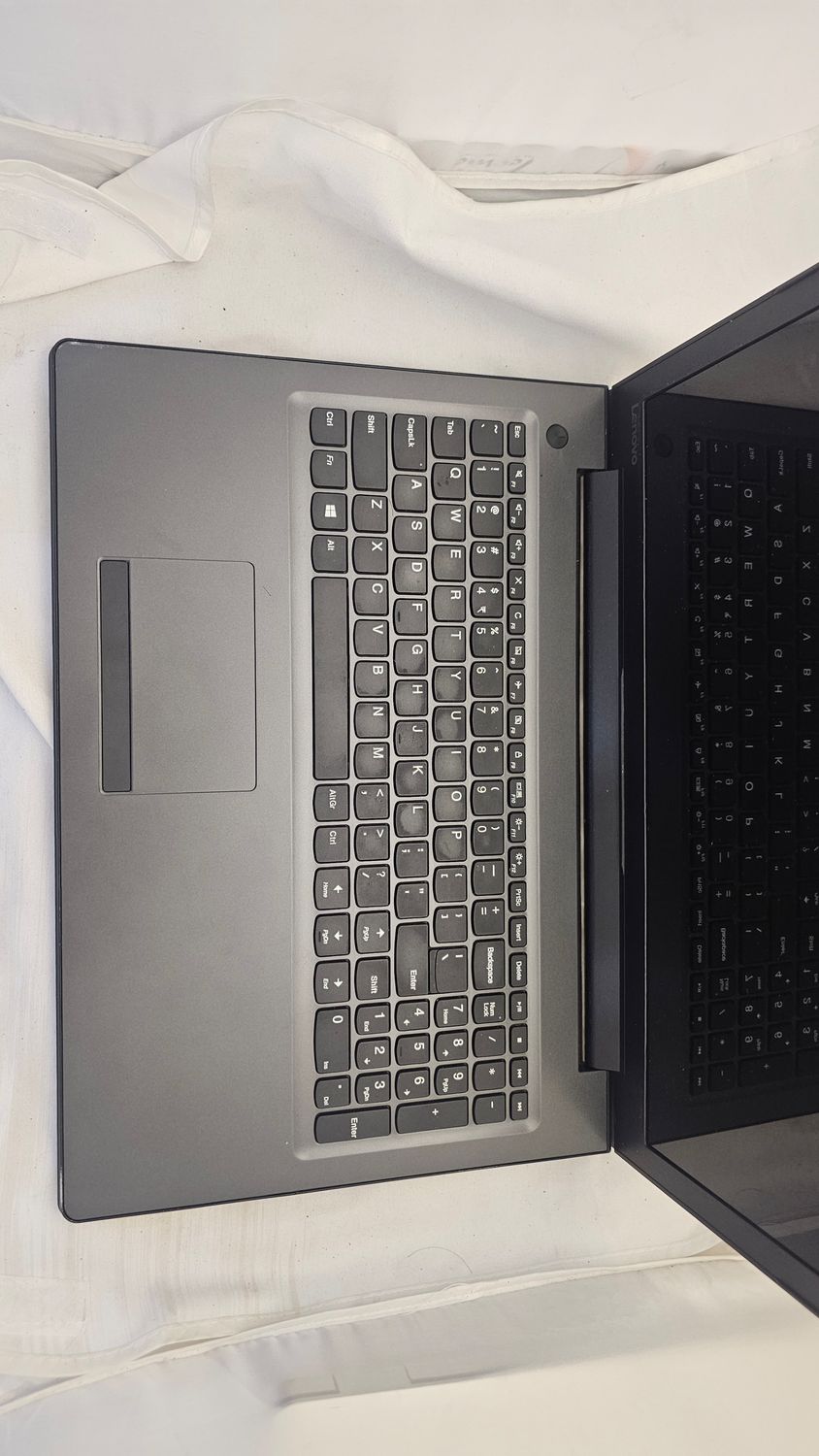 LENOVO IP 300 I3 6TH