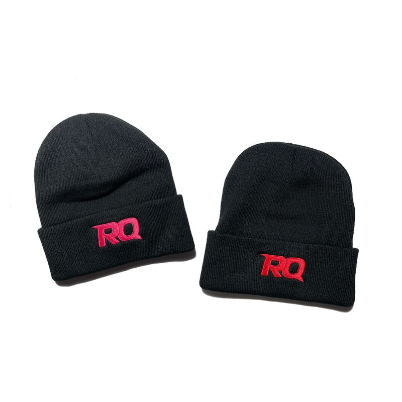 Tuque noire RQ rouge ou rose