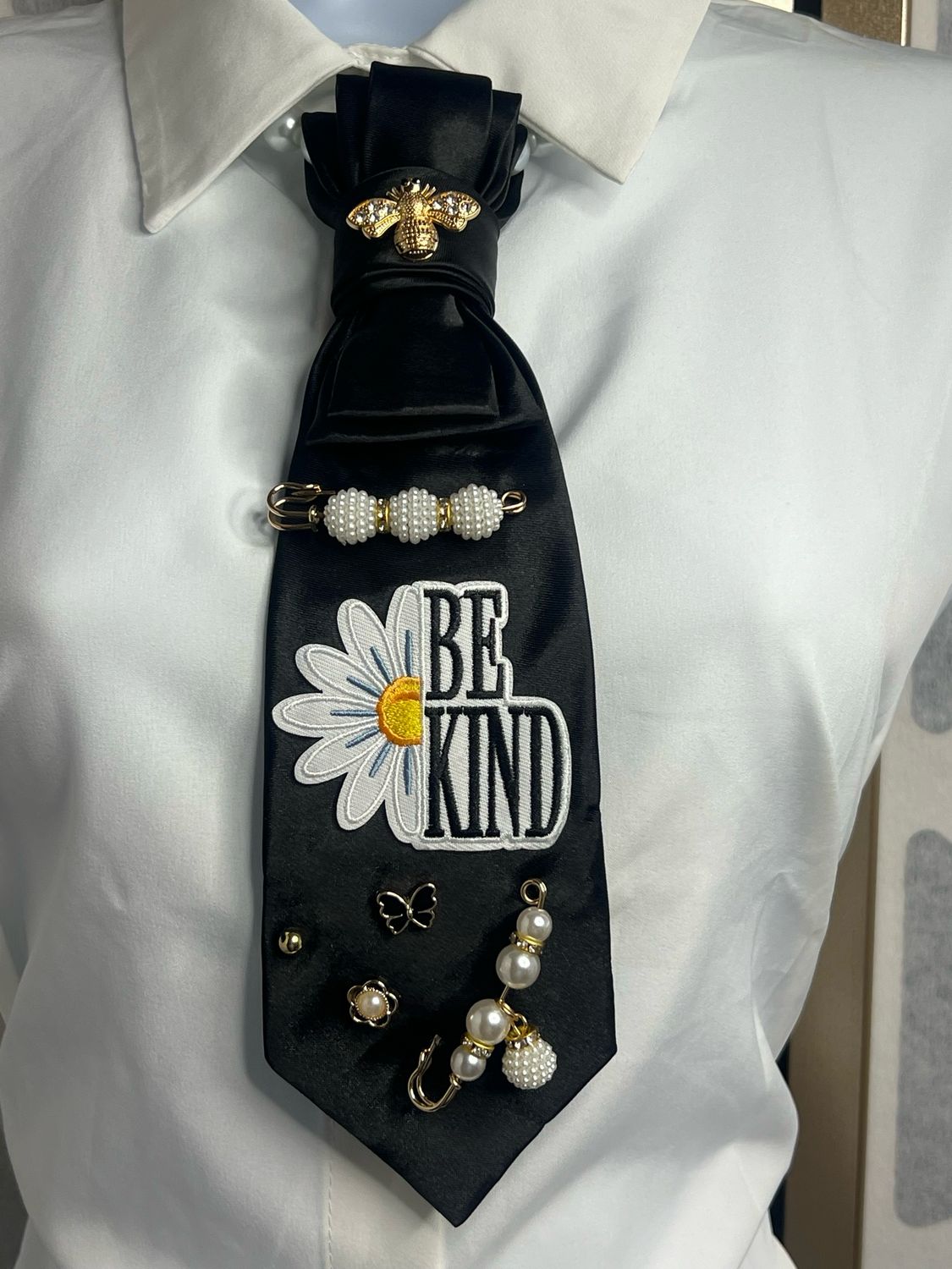 Be Kind Junk Tie