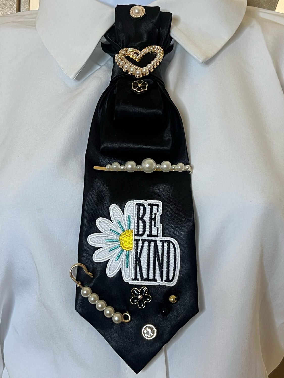Be Kind Junk Tie