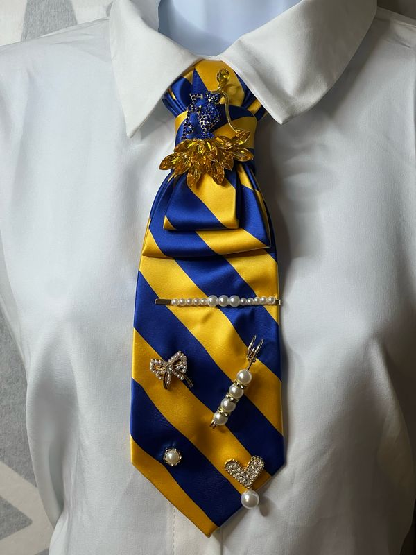 Sigma Gamma Rho Tie And Hat Set