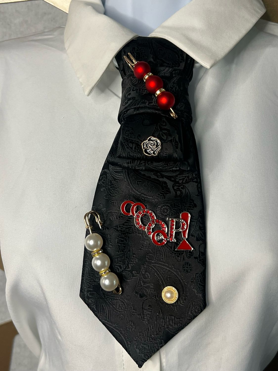 Black Paisley Delta Junk Tie