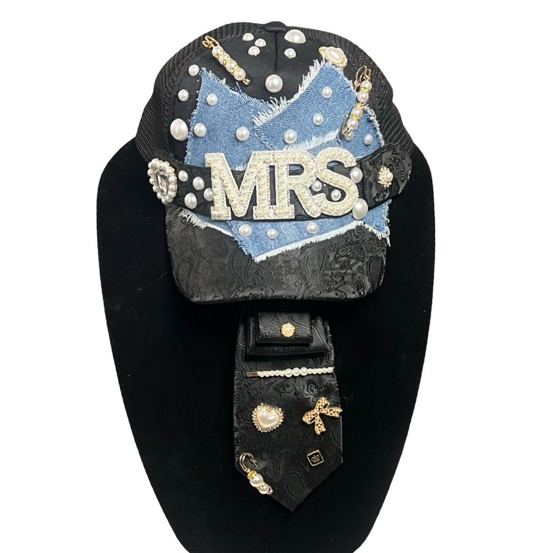 Black Paisley Mrs. Set