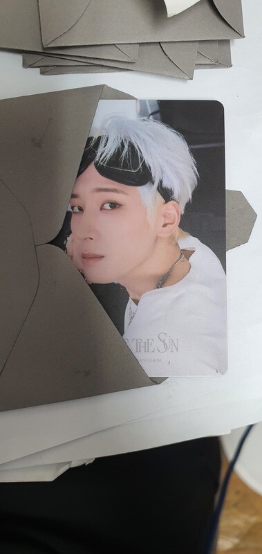 Hybe Insight luckydraw Photocard SEVENTEEN Face The Sun