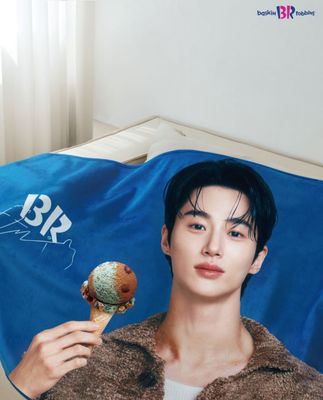 Byeon Woo Seok x Baskin Robbins - Blanket