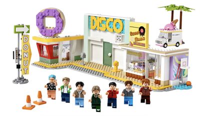 BTS Dynamite LEGO