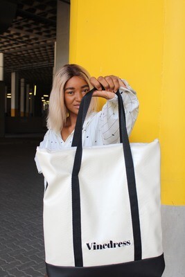 V Summer Bag